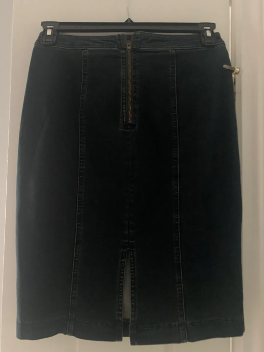 Banana Republic Denim Skirt image indicator(2)