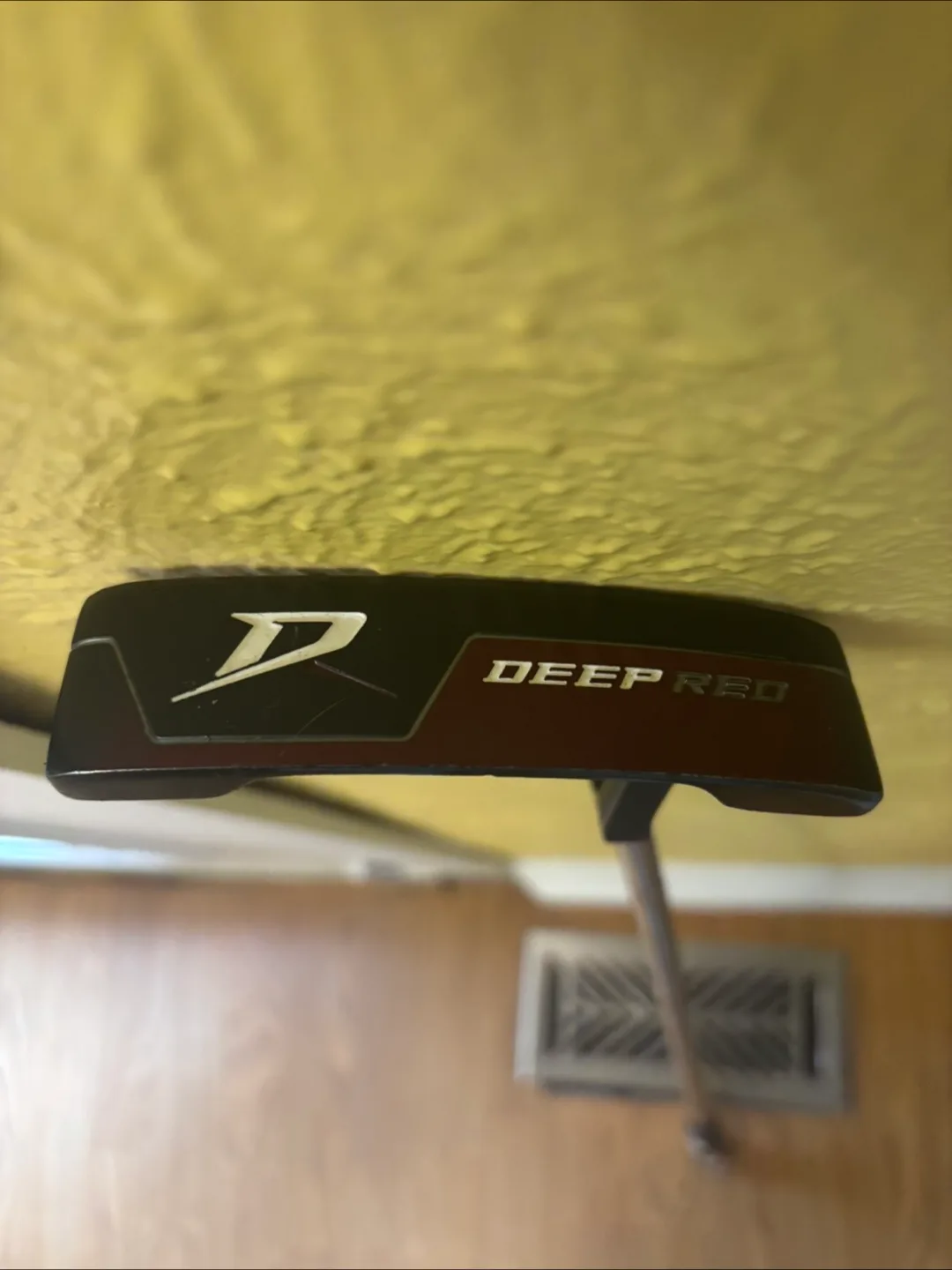 Wilson Deep Red Type 1 Putter image indicator(4)