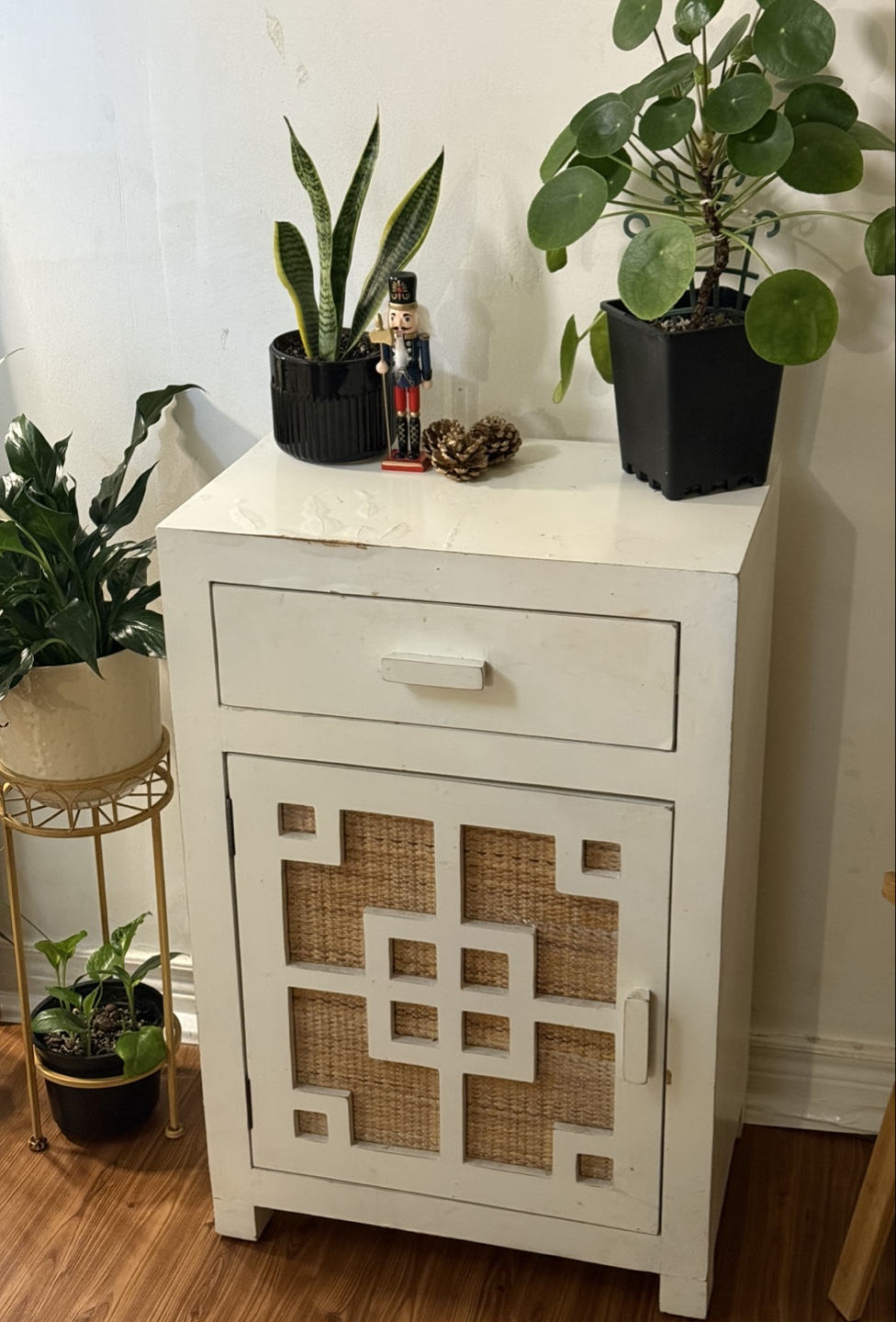 White Bedside Table with a Drawer - photo 2