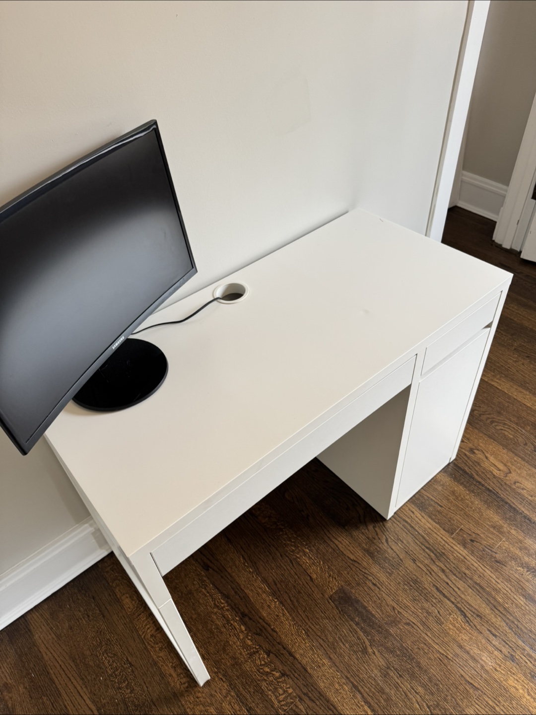 White IKEA Desk - photo 5