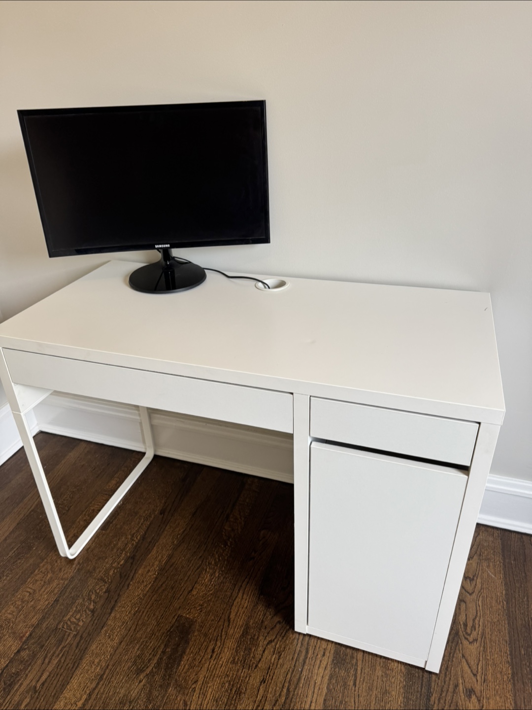 White IKEA Desk - photo 2