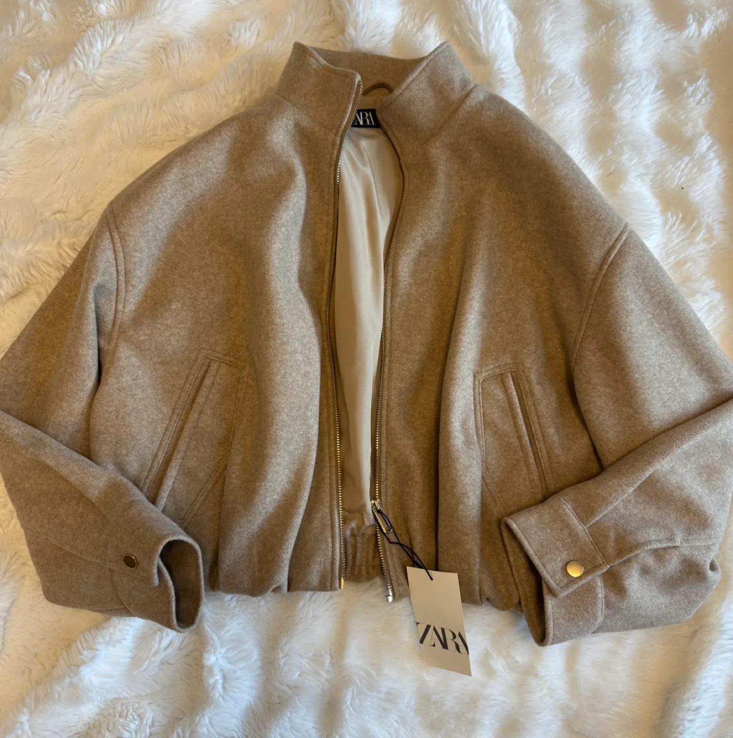 Zara Cropped Jacket - Size L thumbnail
