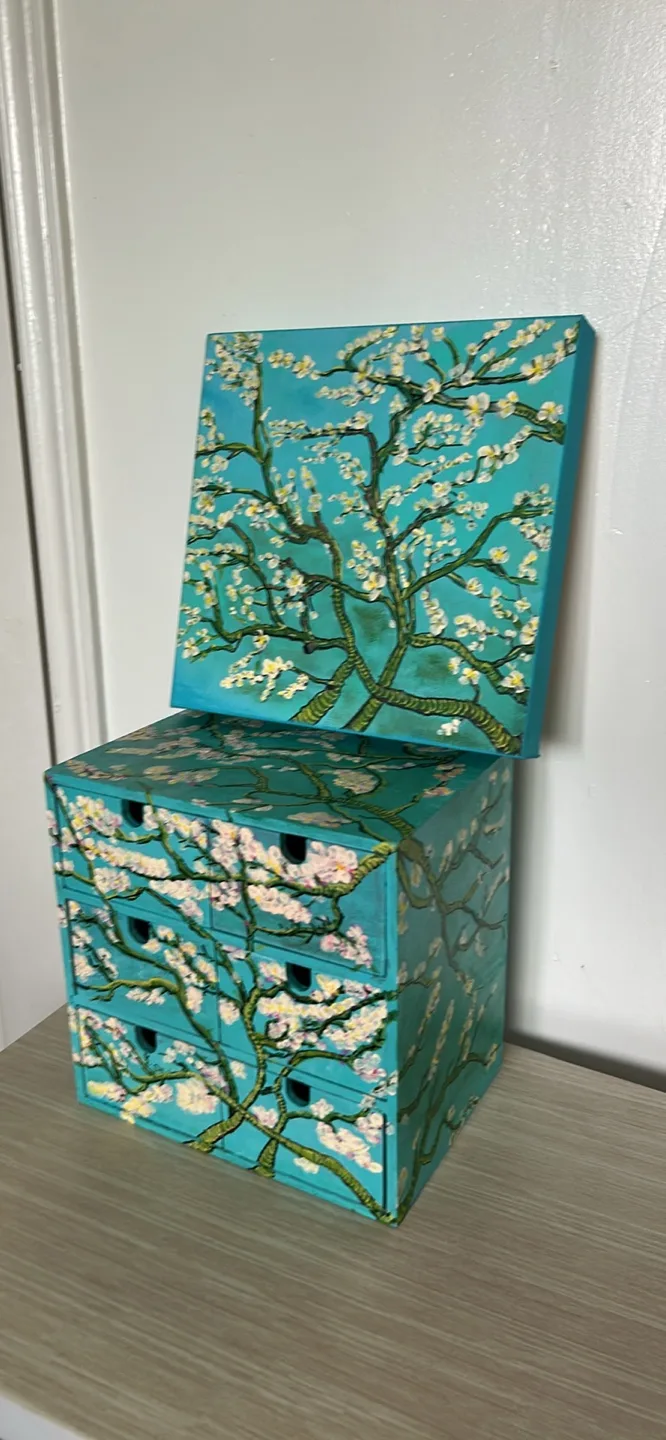 Van Gogh Inspired Artwork and Mini Chest Set image indicator(2)