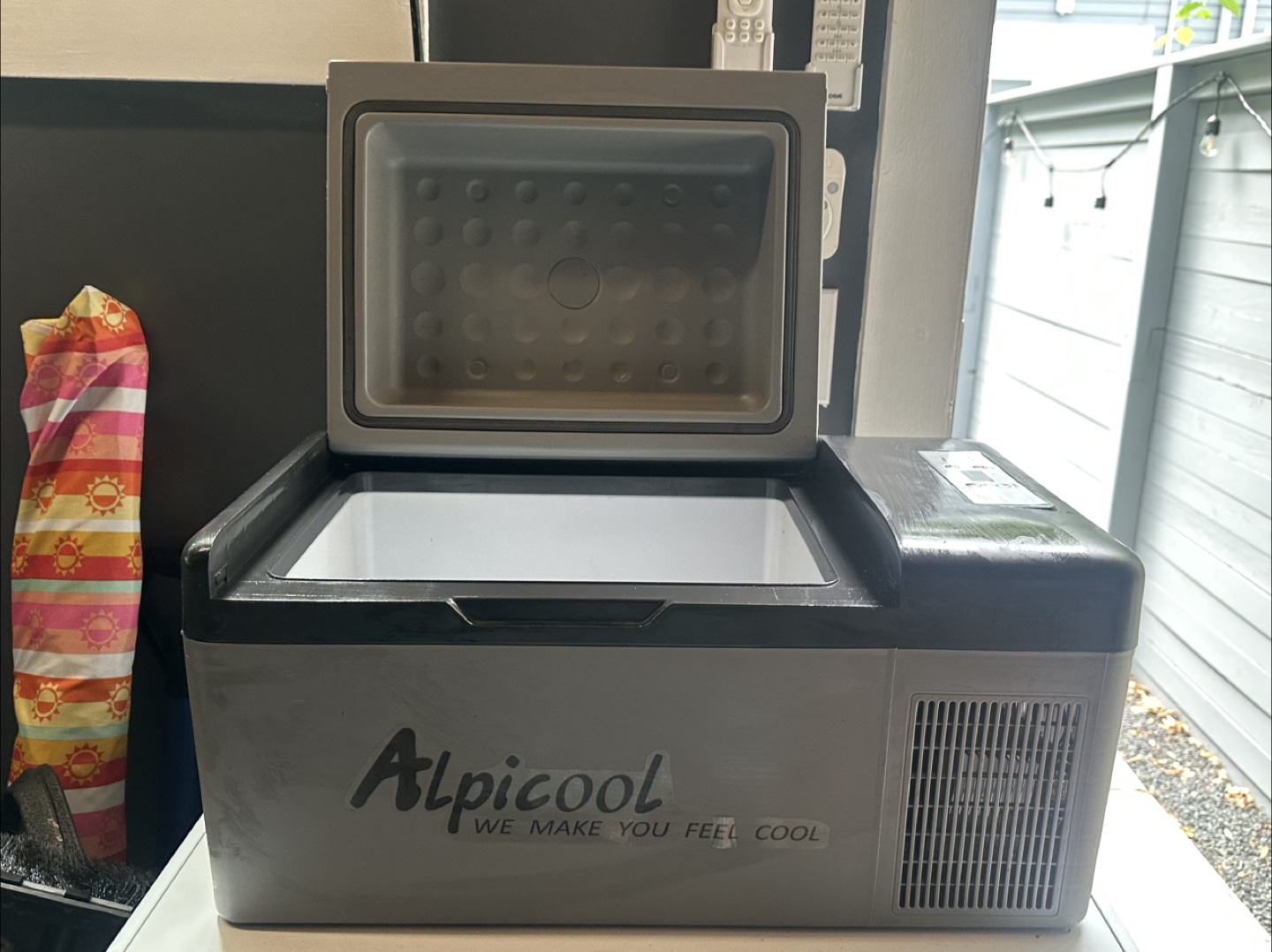 Alpicool 15L Portable Fridge/Freezer – Great Condition - photo 2