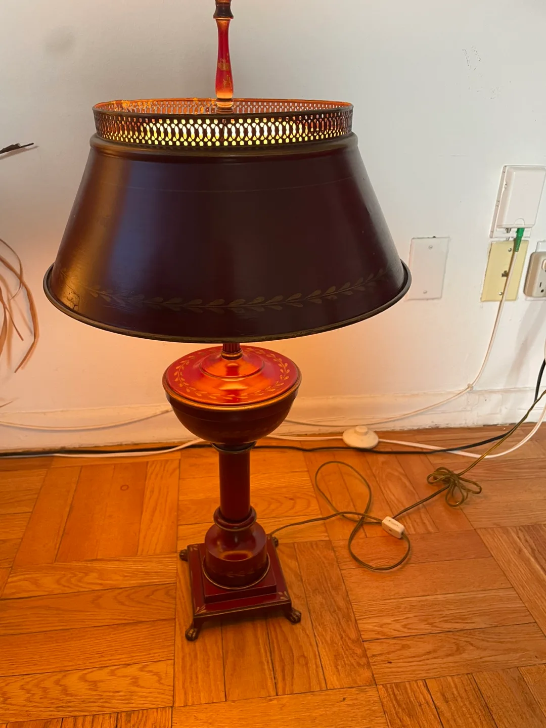 Vintage Red Table Lamp image indicator(5)