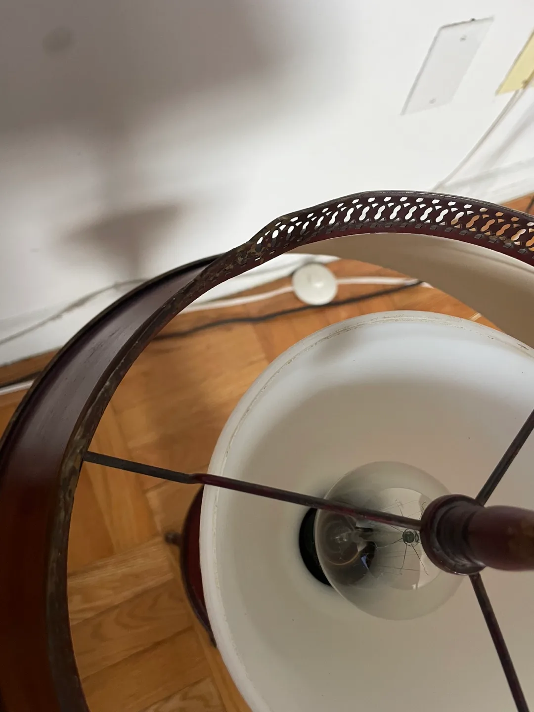 Vintage Red Table Lamp image indicator(7)