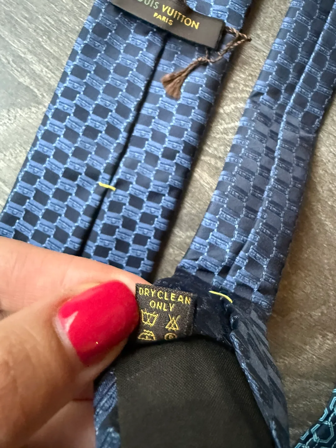 Louis Vuitton Silk Tie blue like new image indicator(3)