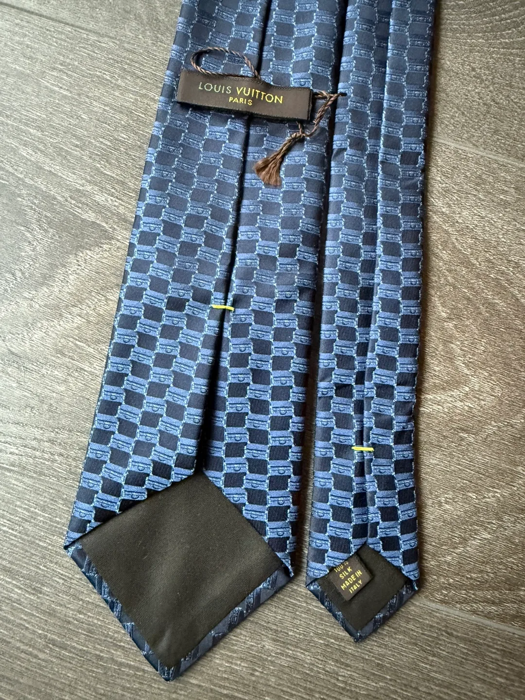 Louis Vuitton Silk Tie blue like new image indicator(5)