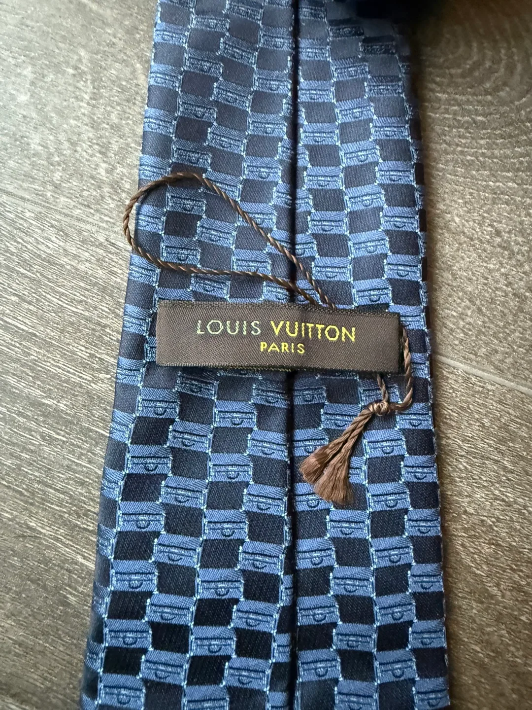 Louis Vuitton Silk Tie blue like new image indicator(4)