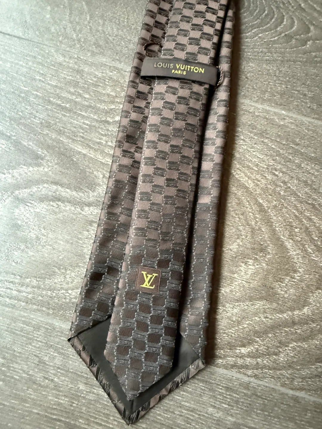 Louis Vuitton Brown Checkered Tie silk like new image indicator(3)