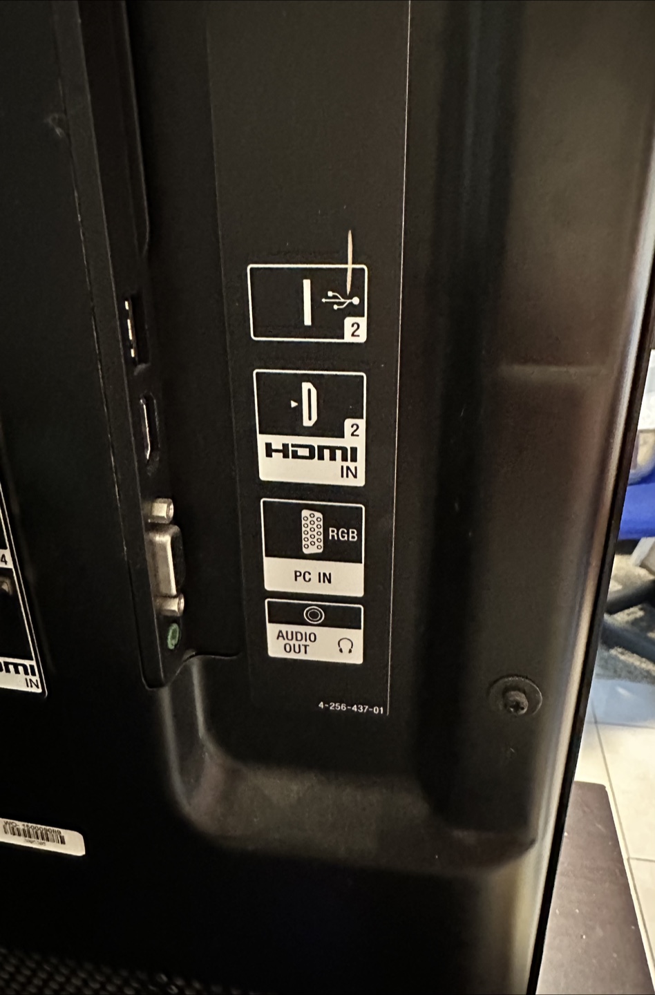 60” SONY KDL-60EX720 3D TV - photo 2