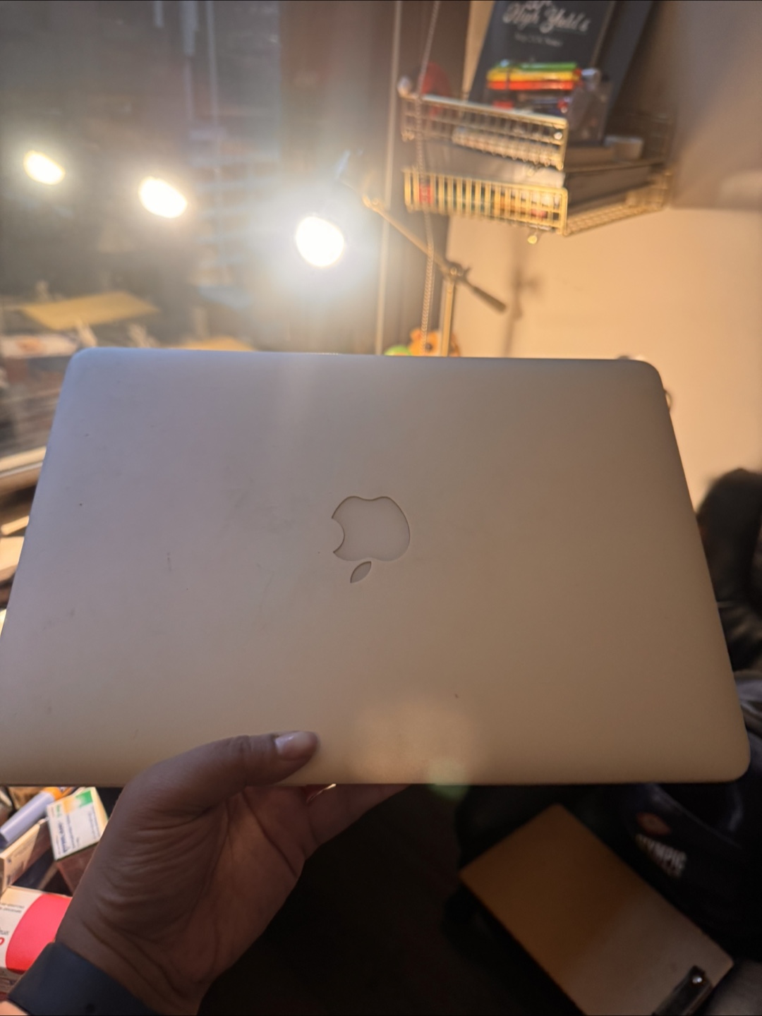 Apple MacBook Pro - photo 2