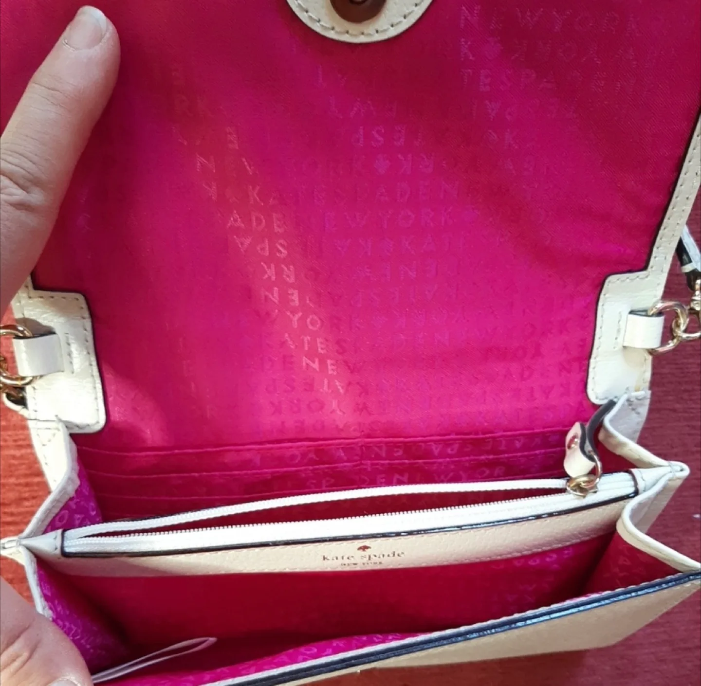 Kate Spade Crossbody Wallet image indicator(2)