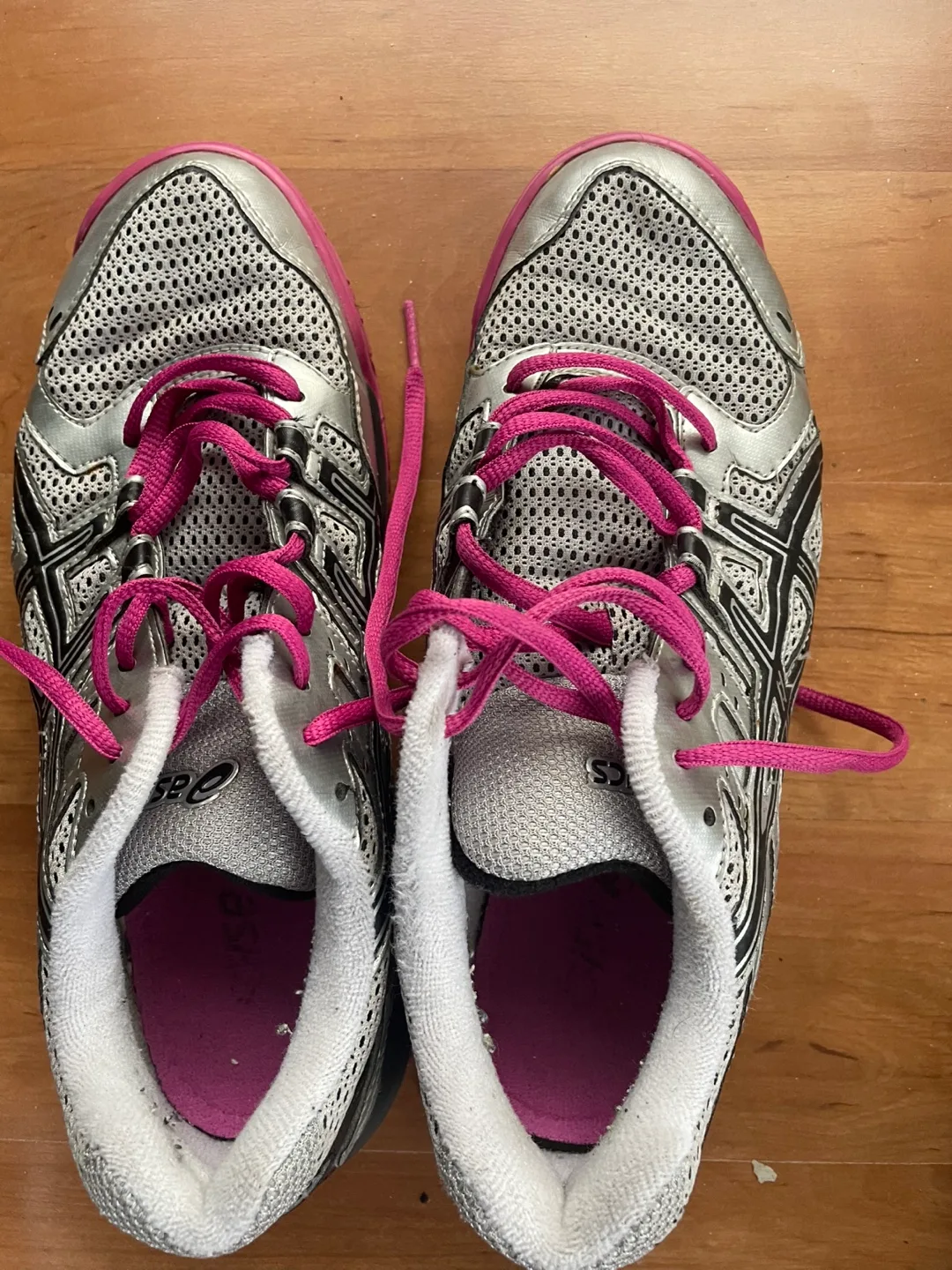 ASICS Running Shoes with Pink Accents Size 7 thumbnail