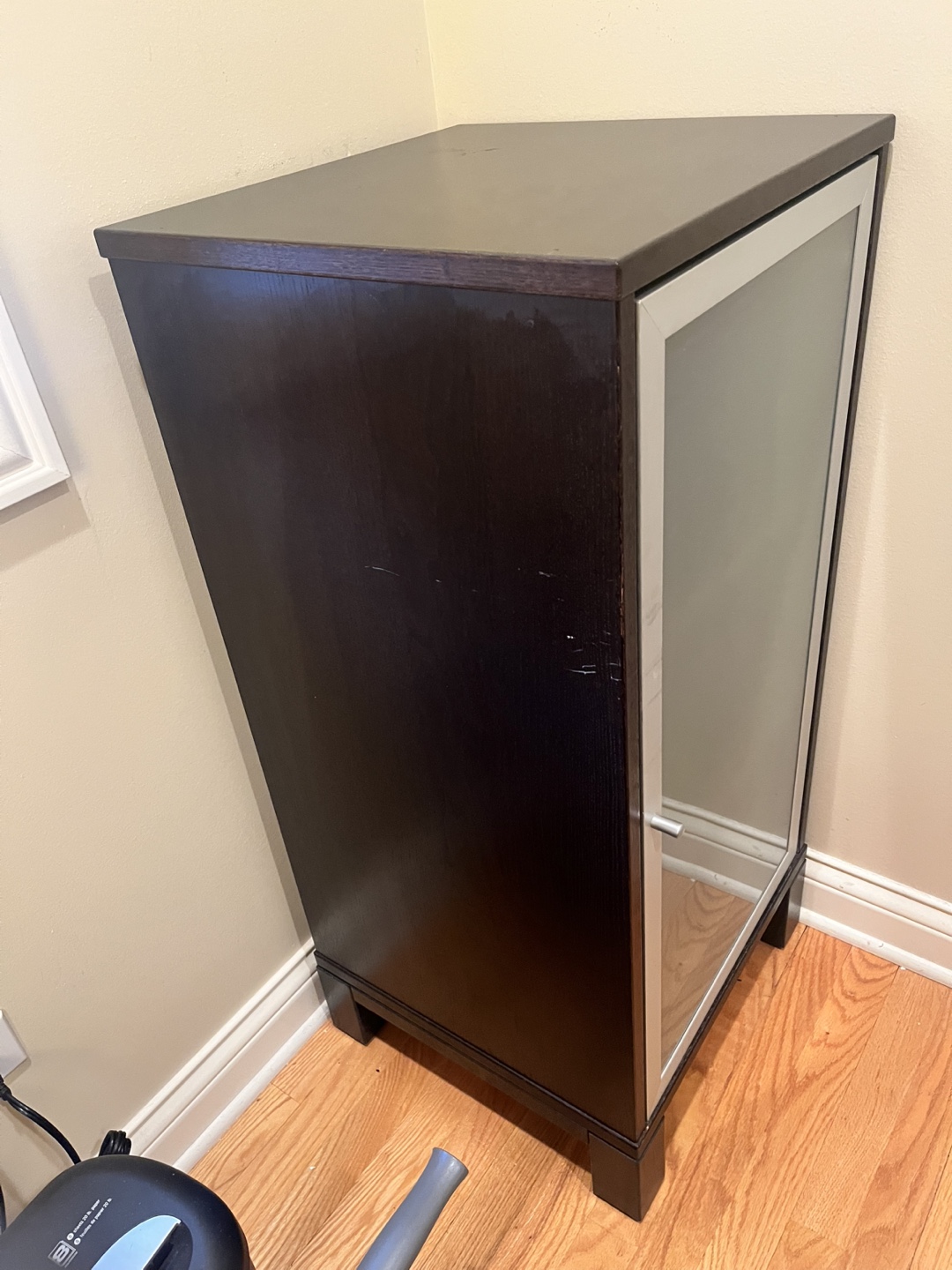 Modern Office Storage Cabinet – Sleek & Functional - photo 3