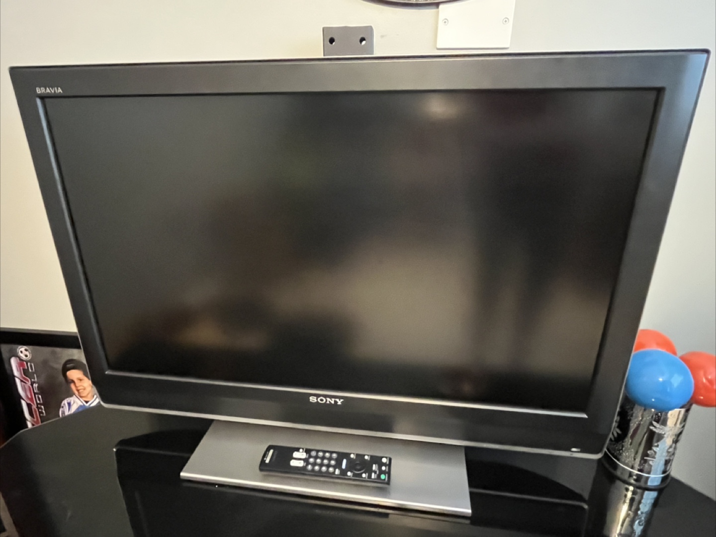 SONY KDL-37M3000 37" BRAVIA® 720p LCD HDTV