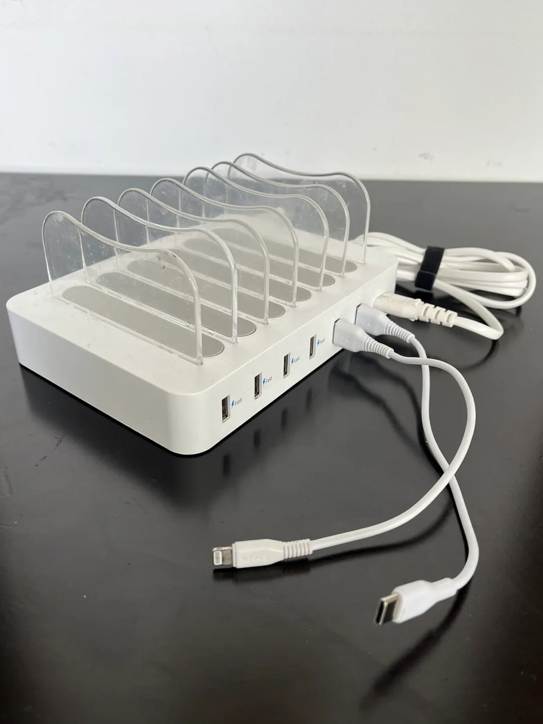 SooPii Multi-Device Charging Station image indicator(2)