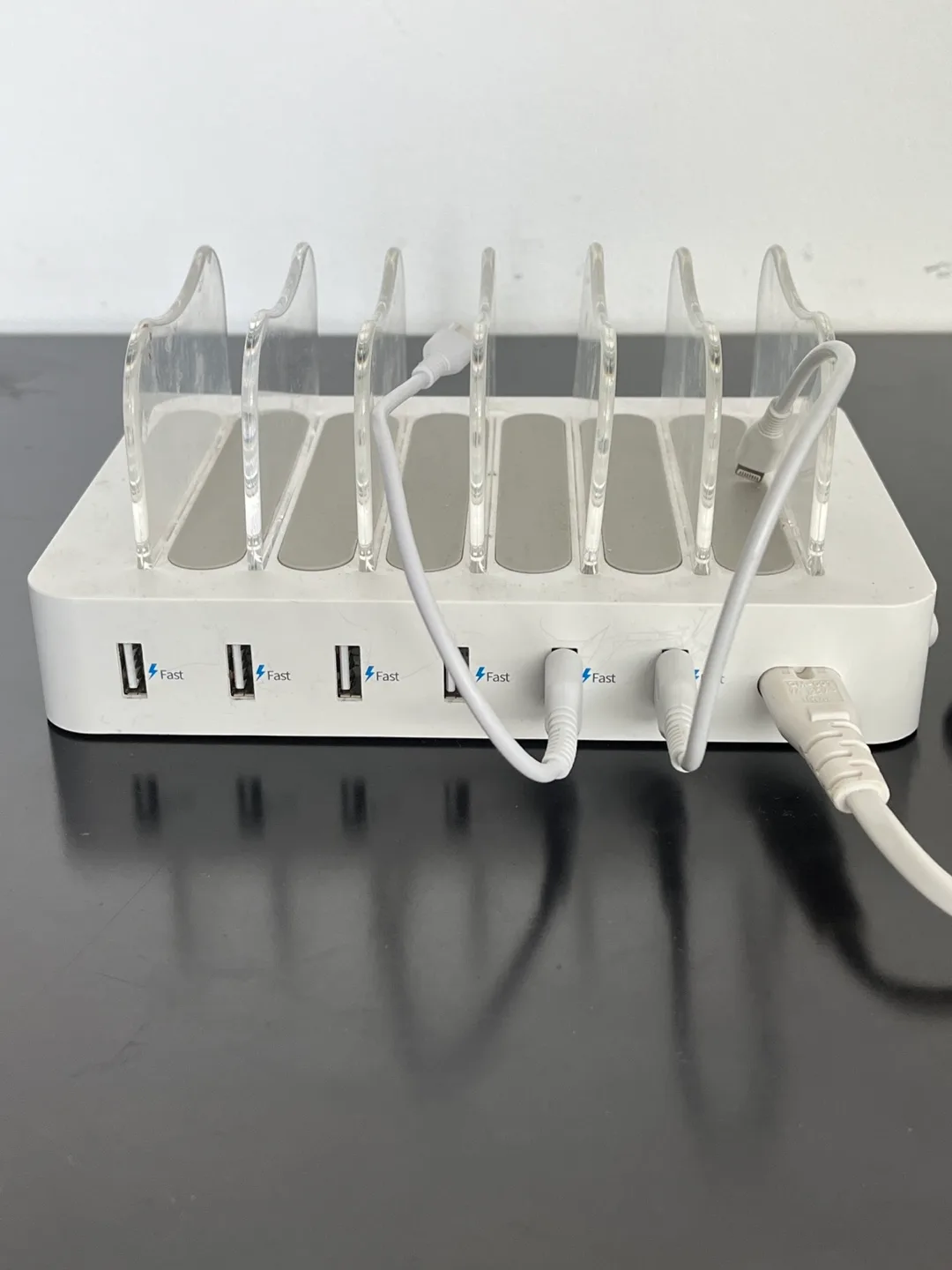 SooPii Multi-Device Charging Station image indicator(3)