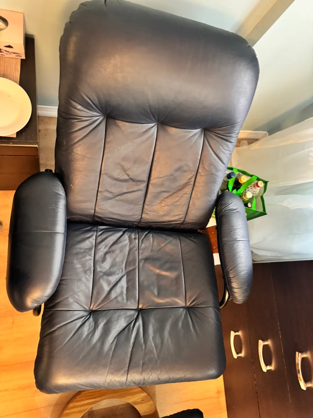 Reclining chair and foot rest image indicator(6)