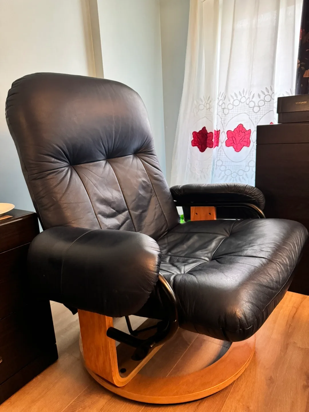 Reclining chair and foot rest image indicator(4)