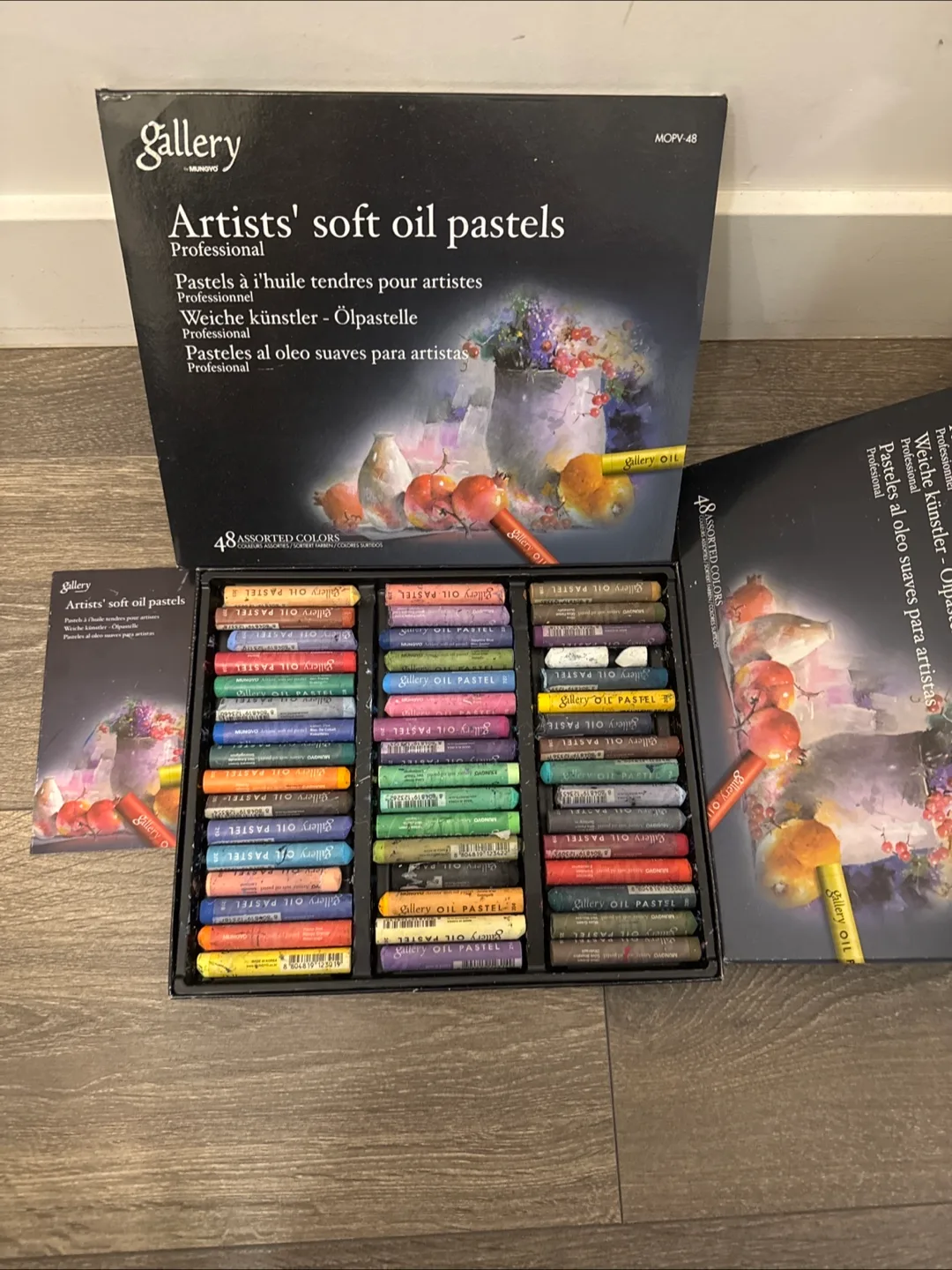 Mungyo Gallery Artists' Soft Oil Pastels - 48 Assorted Colors thumbnail