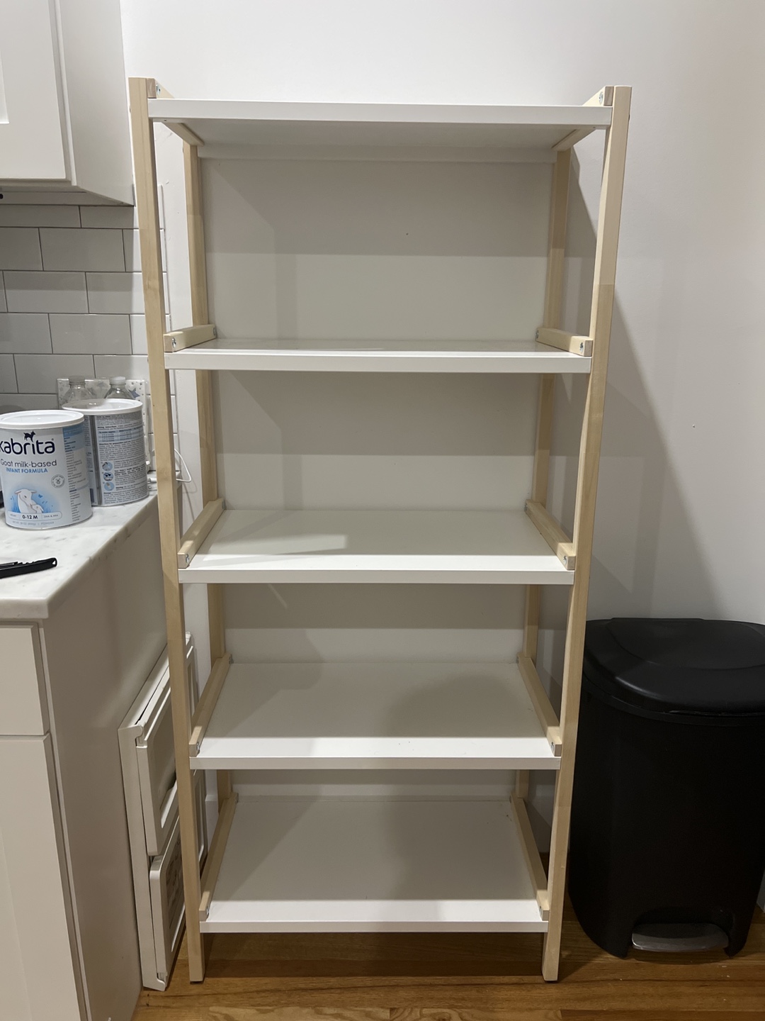 Ladder Bookshelf with Wooden Frame