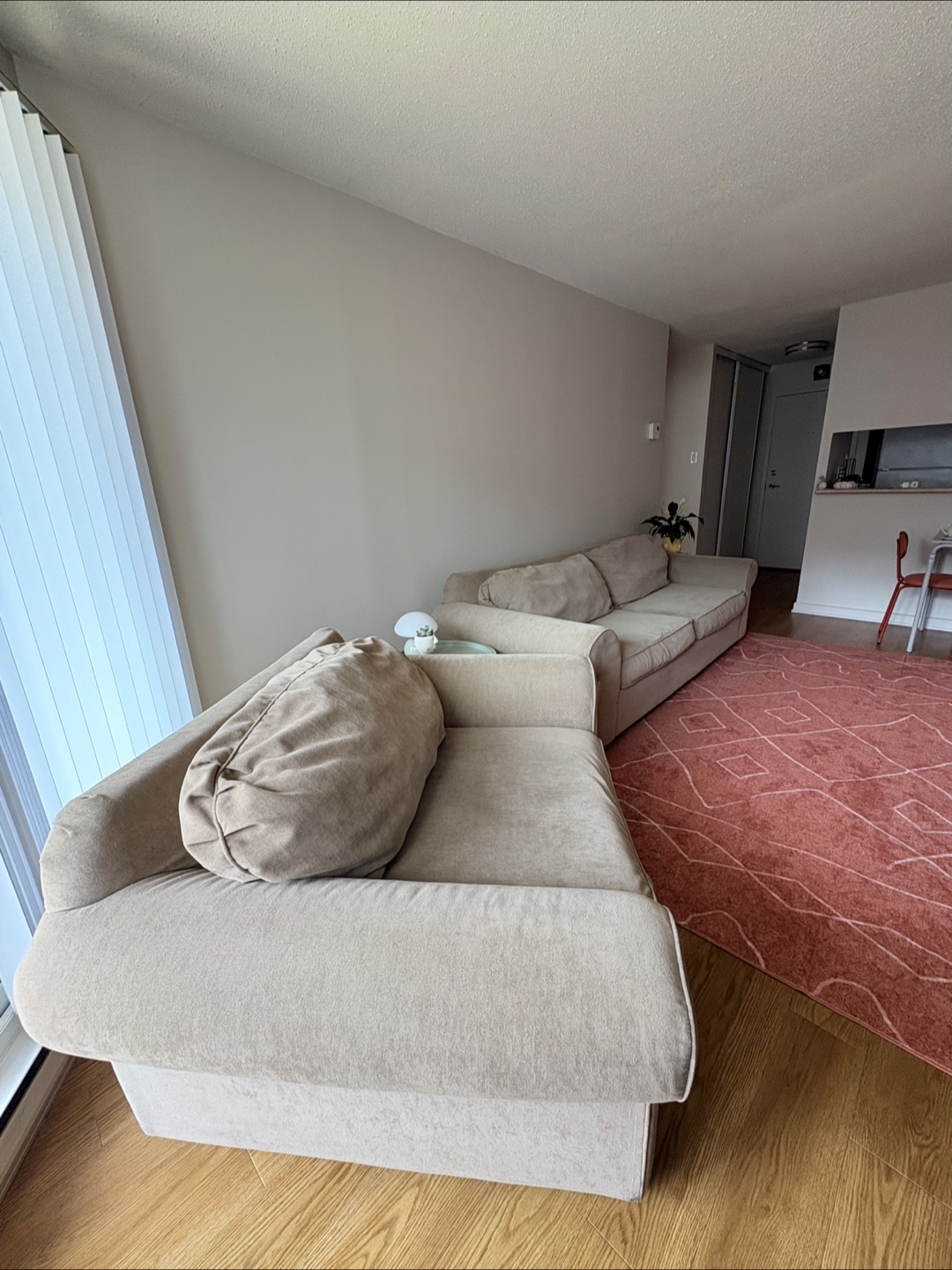MOVING OUT SALE!!! Huge Beige Sofa and Armchair Set - photo 4