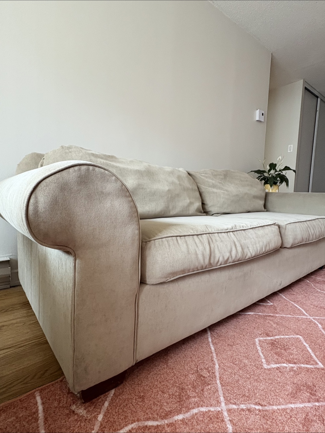 MOVING OUT SALE!!! Huge Beige Sofa and Armchair Set - photo 5