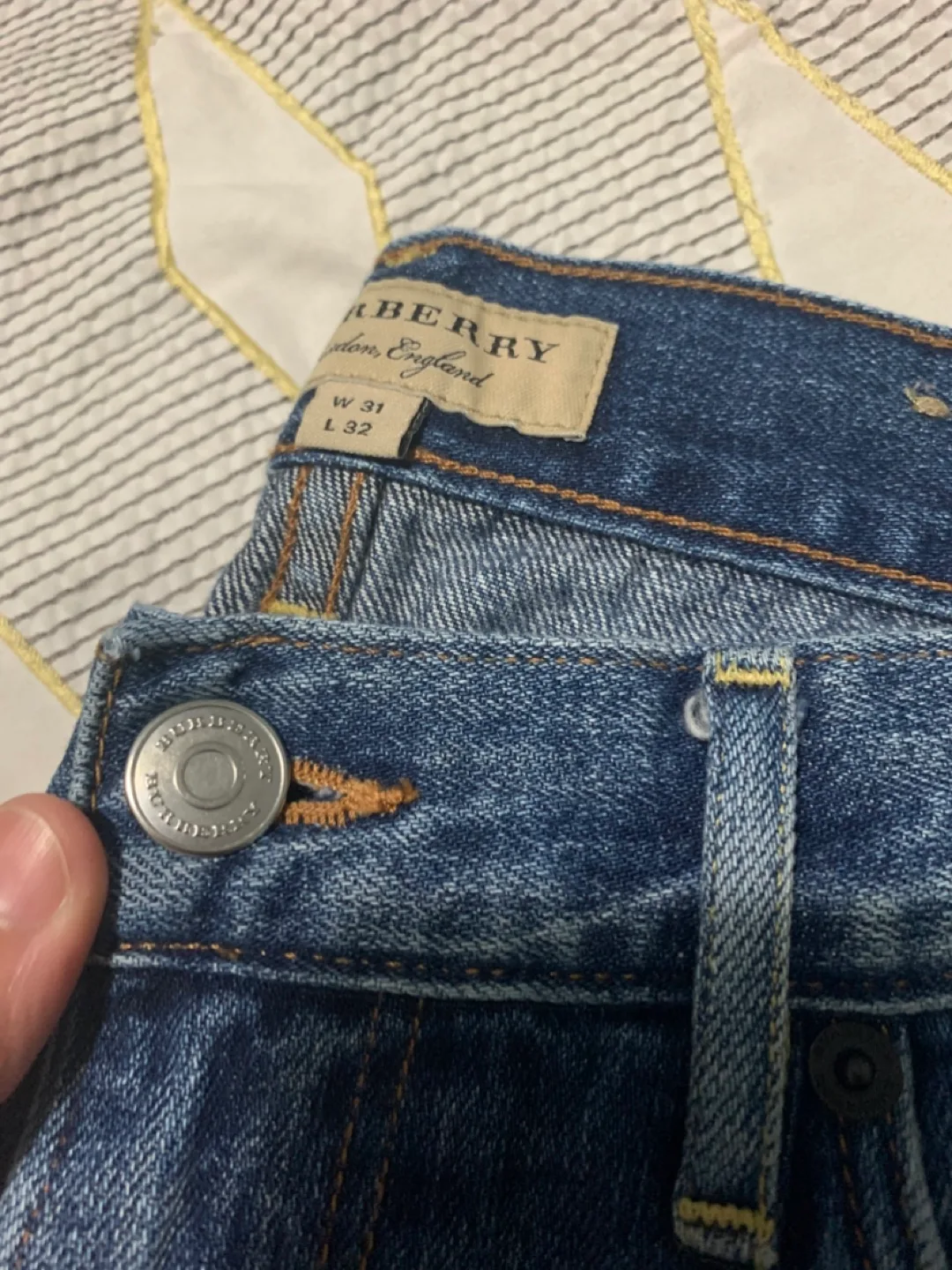 Burberry Denim Jeans - W 31 L 32 image indicator(3)