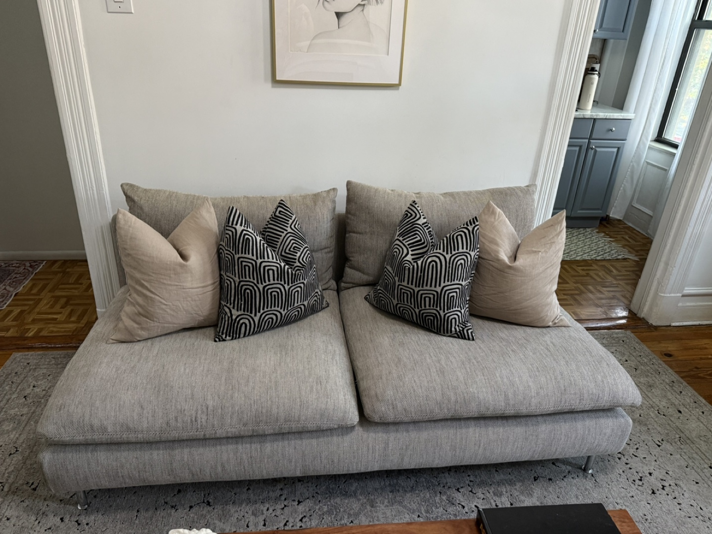 Modern Sofa with Pillows - photo 3