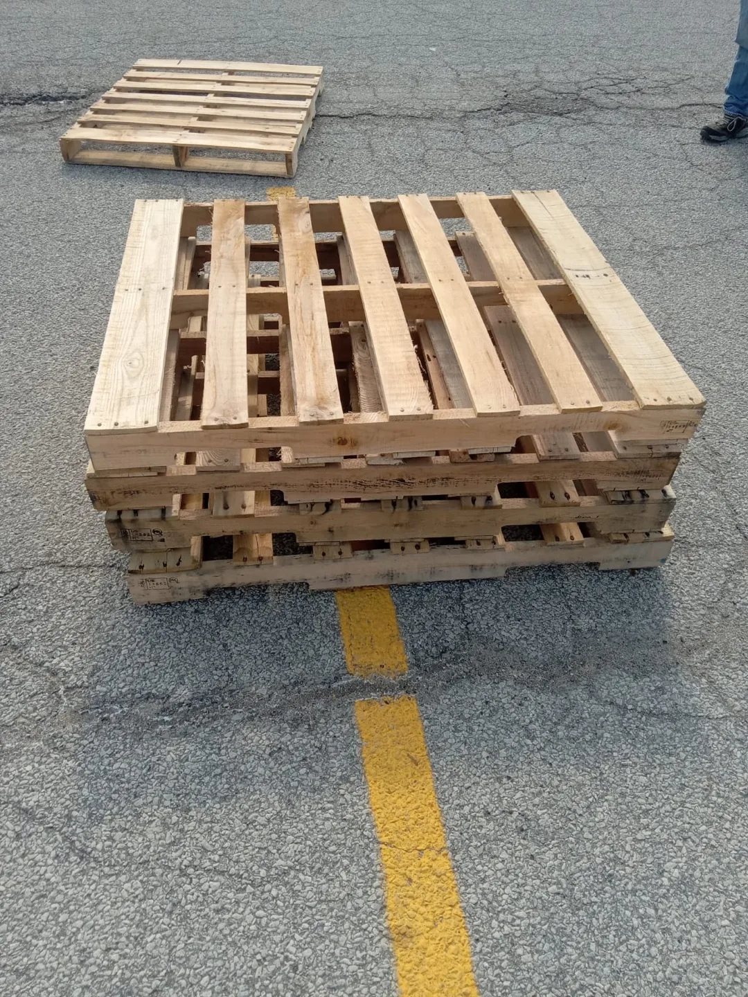 Wooden Pallet thumbnail