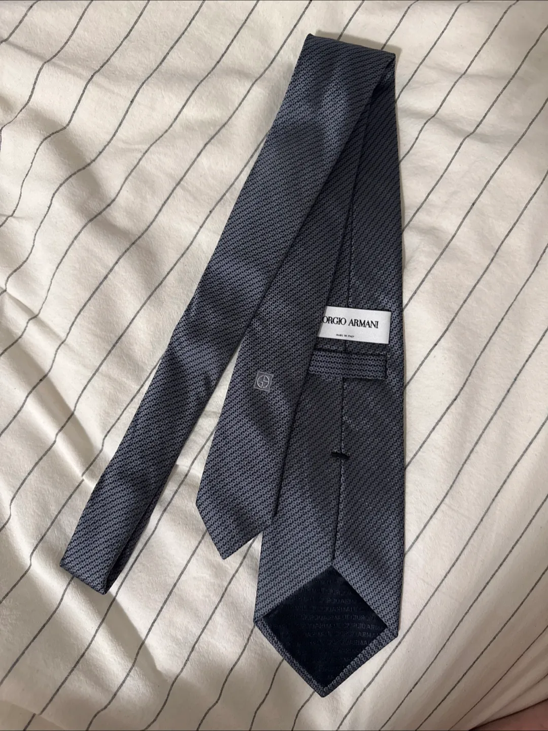 Giorgio Armani Men's Tie image indicator(2)