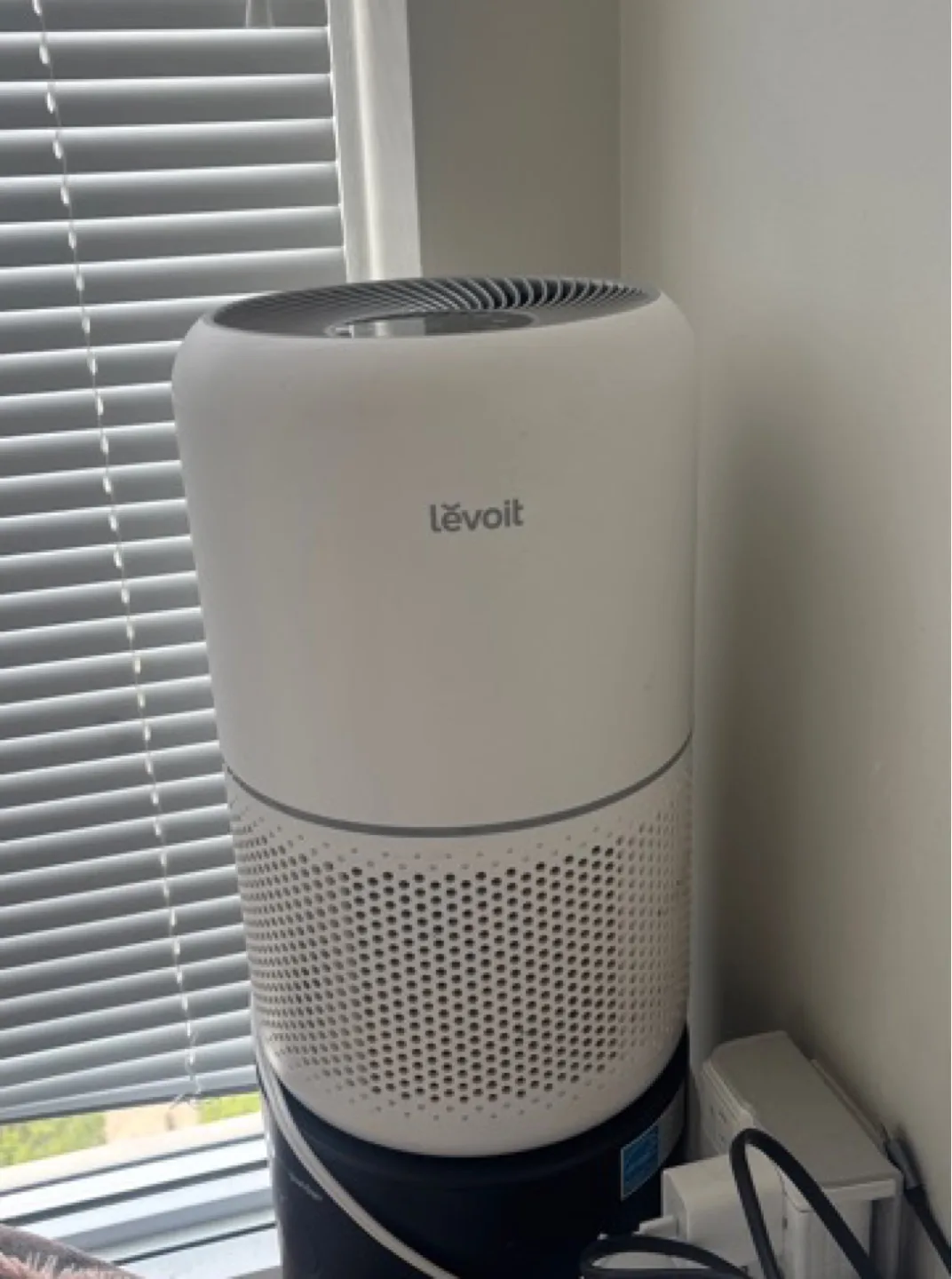 Levoit Air Purifier with 2 New Filter image indicator(2)