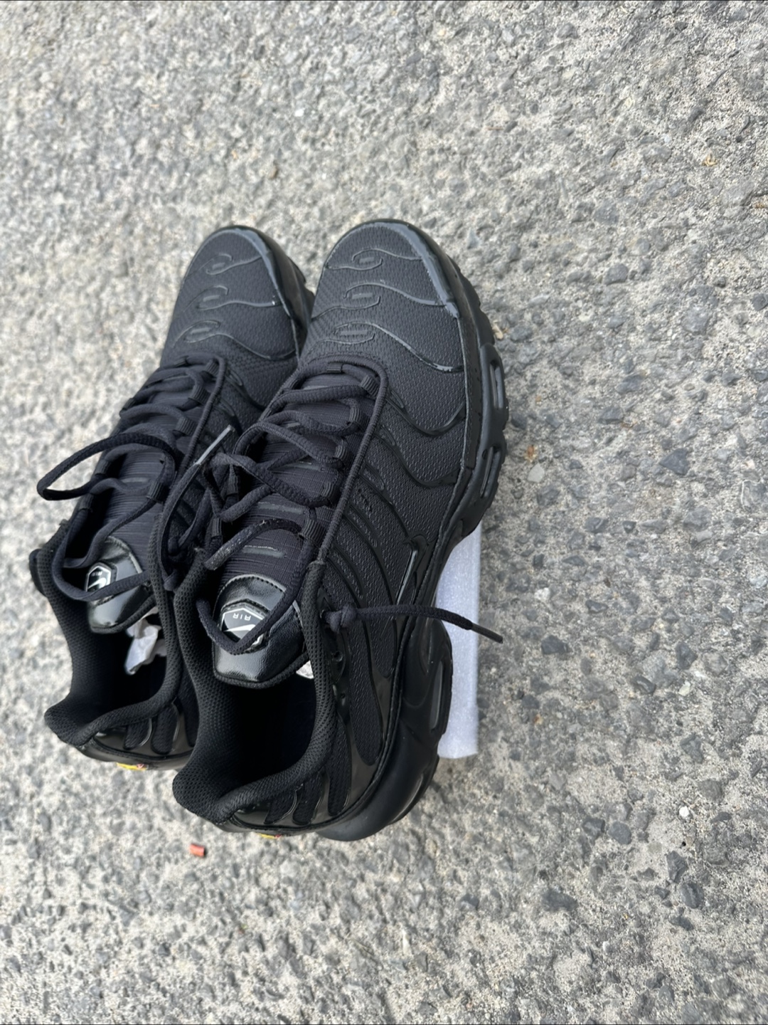 All-Black air max plus - photo 2