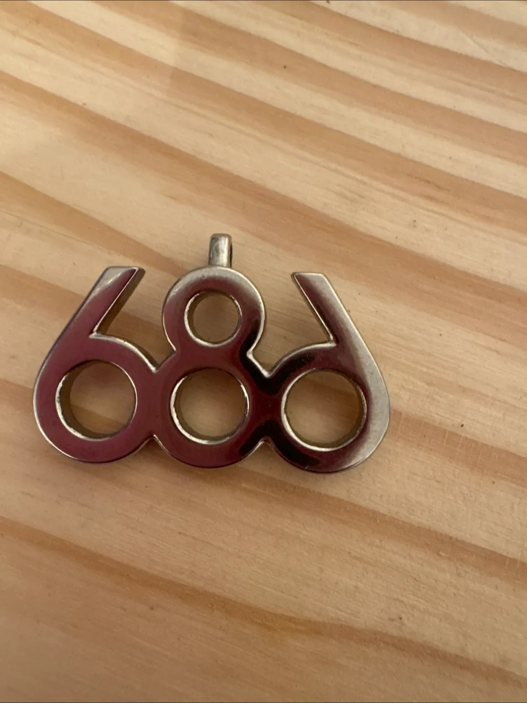 Vintage 686 Pendant image indicator(2)