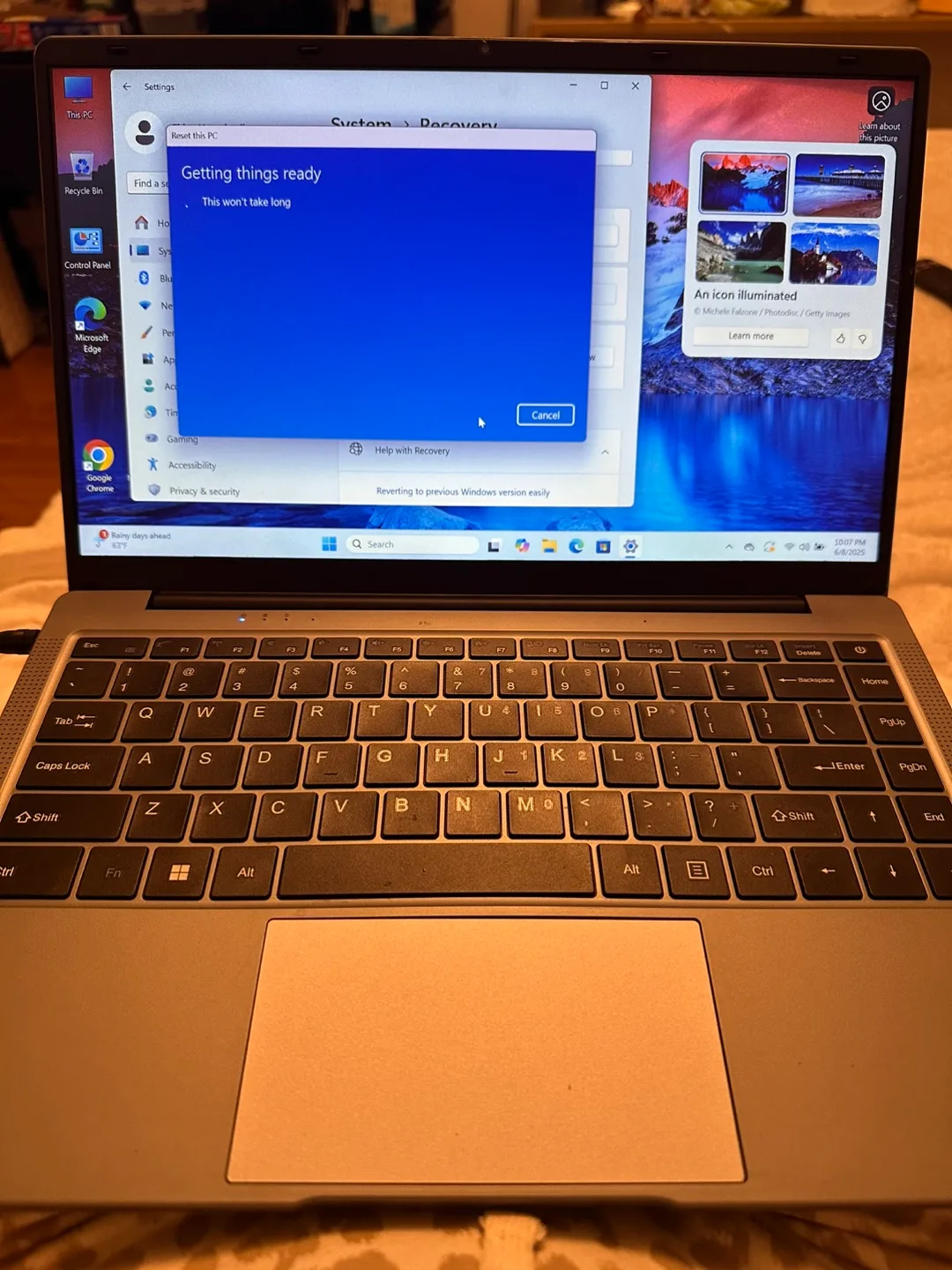 14 inch Laptop thumbnail