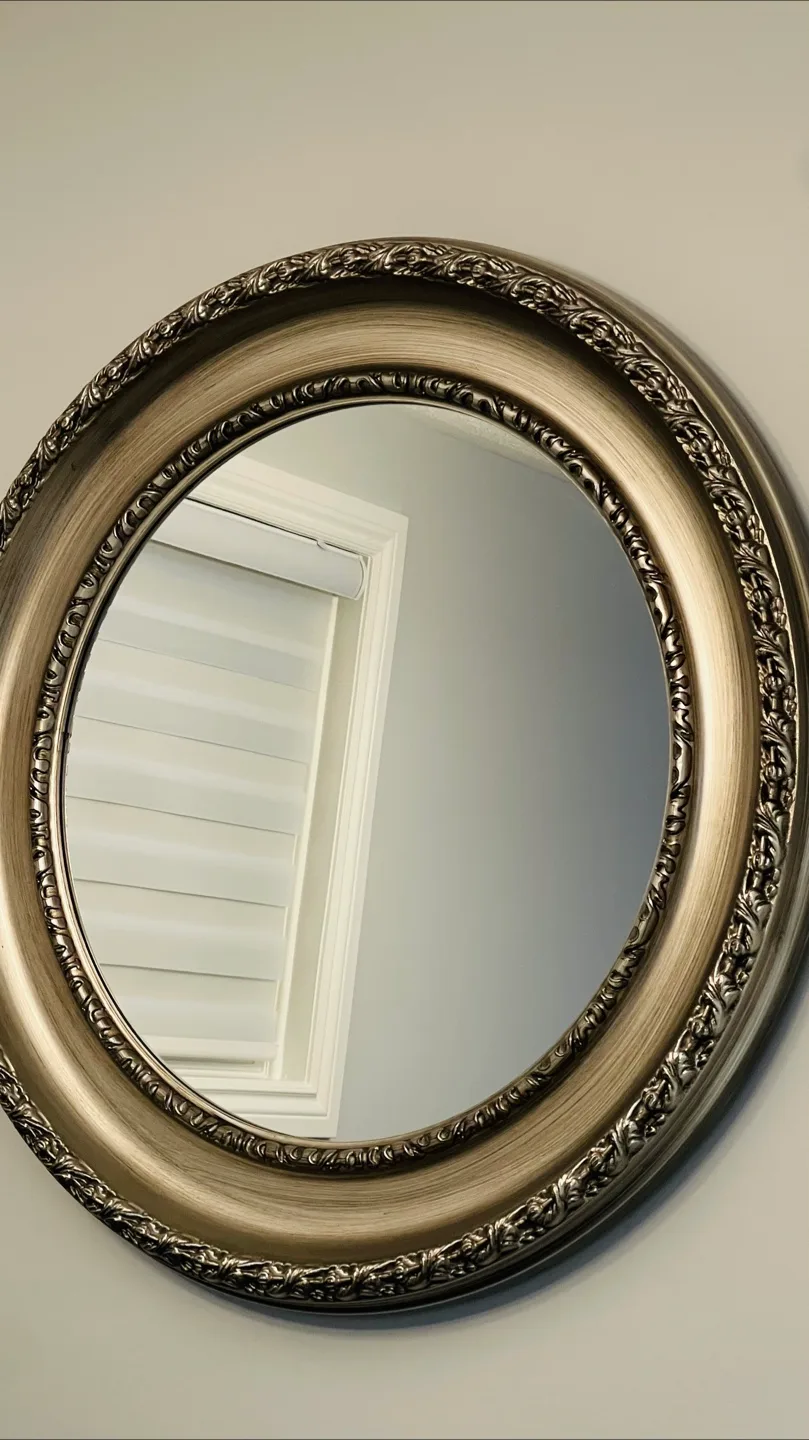 Elegant Oval Mirror Must Go ASAP! thumbnail