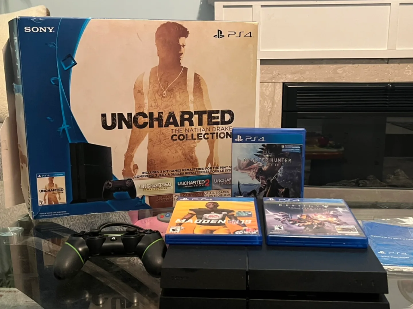 Sony PlayStation 4 Bundle thumbnail