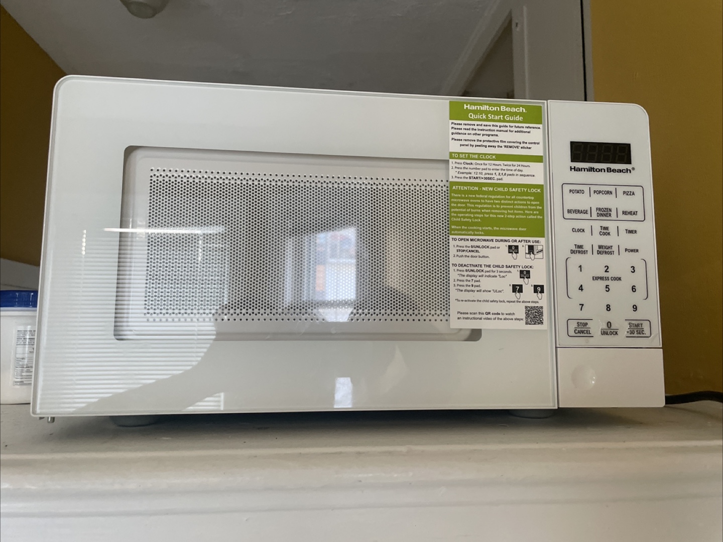 Hamilton Beach Microwave - photo 4