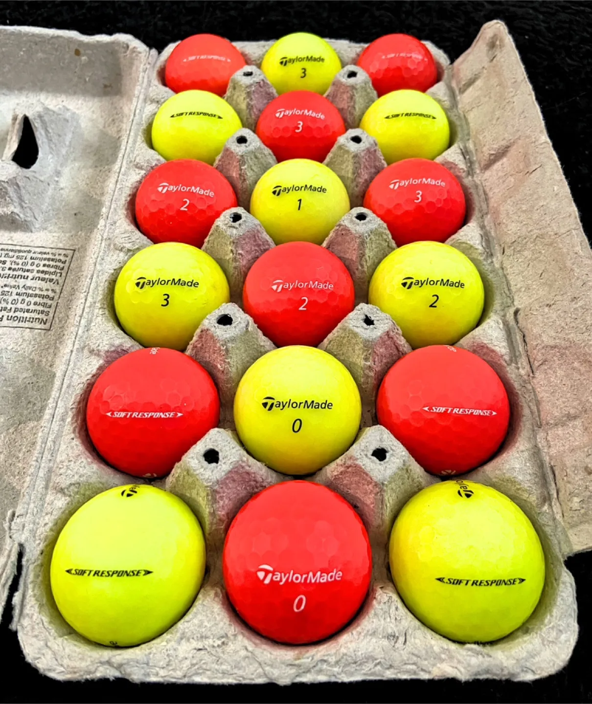 18 Taylormade Soft Response Coloured Golf Balls thumbnail