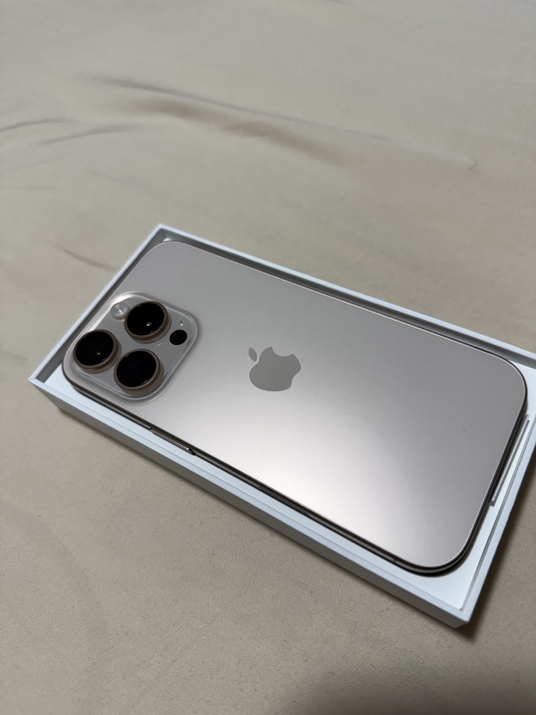 iPhone 16 Pro 256 Gb - photo 3