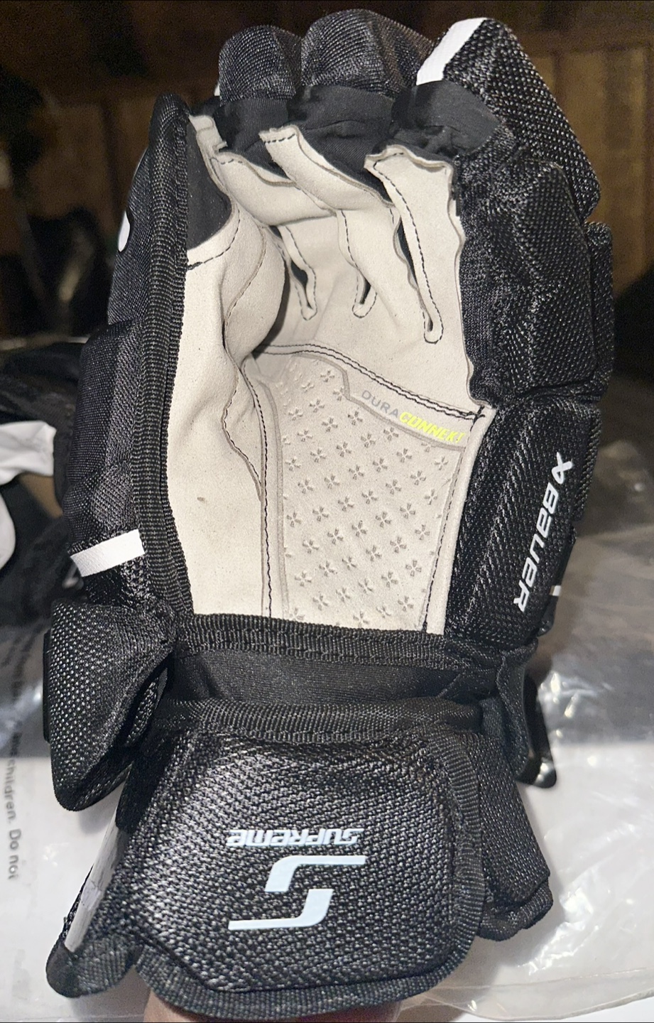 Bauer Supreme Hockey Gloves - photo 3