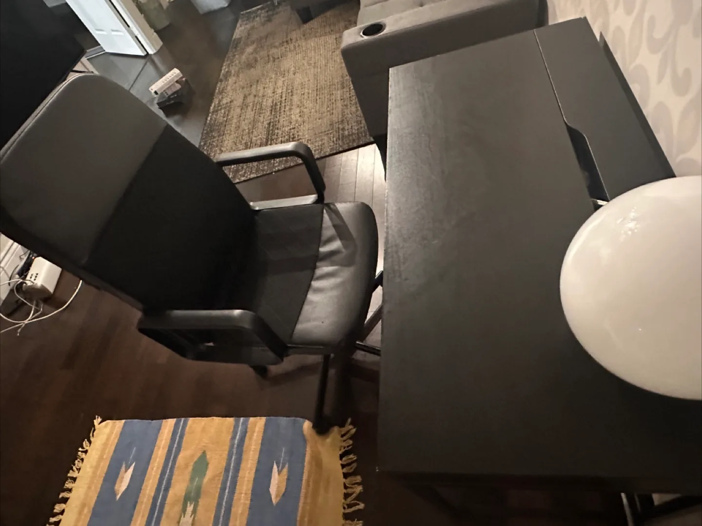 Black Desk and Chair Set image indicator(4)