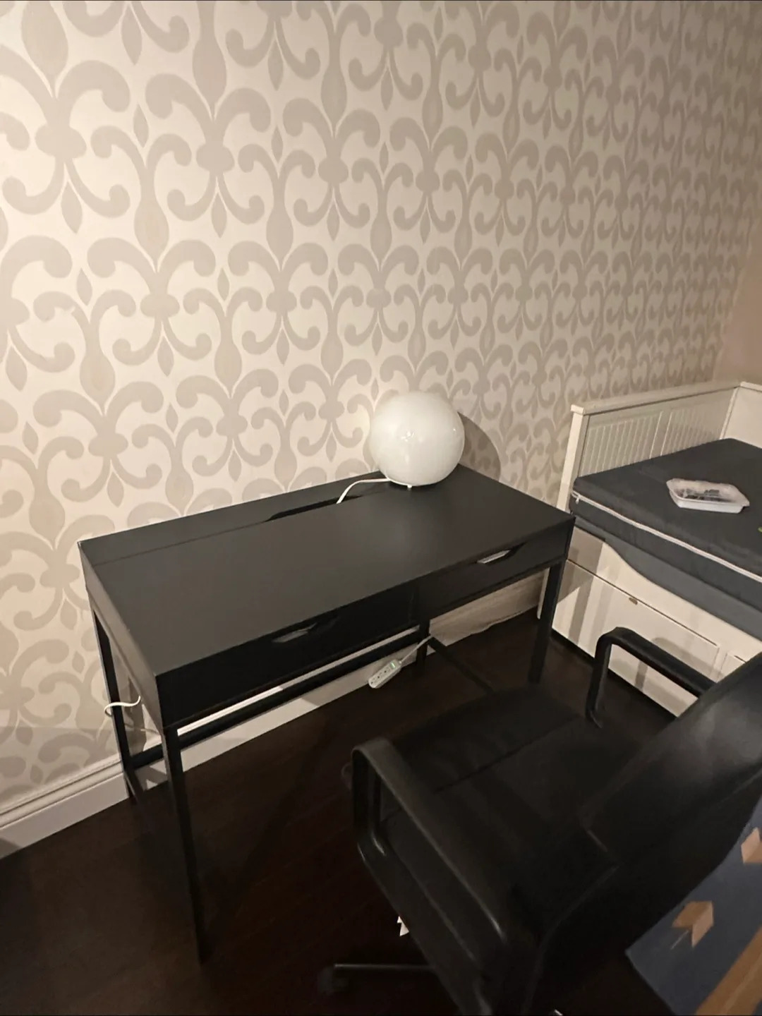 Black Desk and Chair Set image indicator(3)