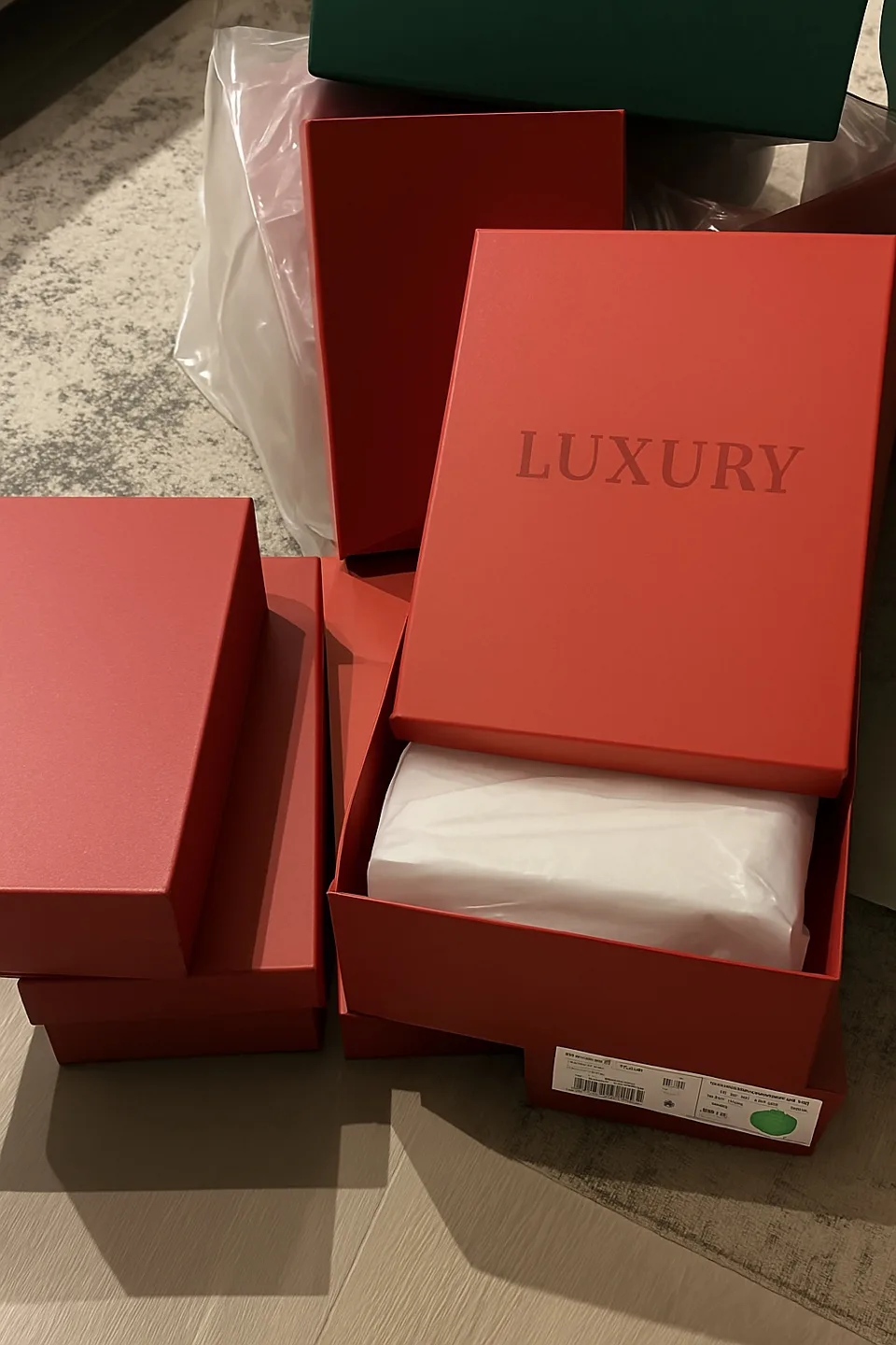 Luxury Red Shoe Boxes thumbnail