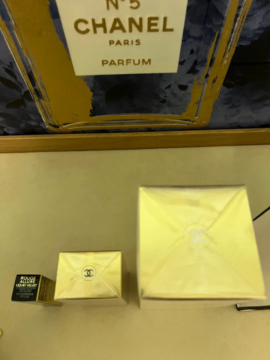 Chanel Beauty Products image indicator(10)