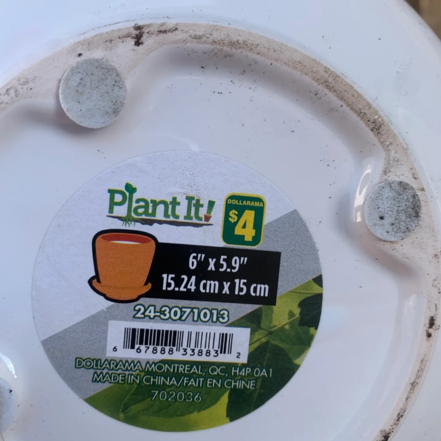 Planters - Several sizes, colours, and textures image indicator(3)