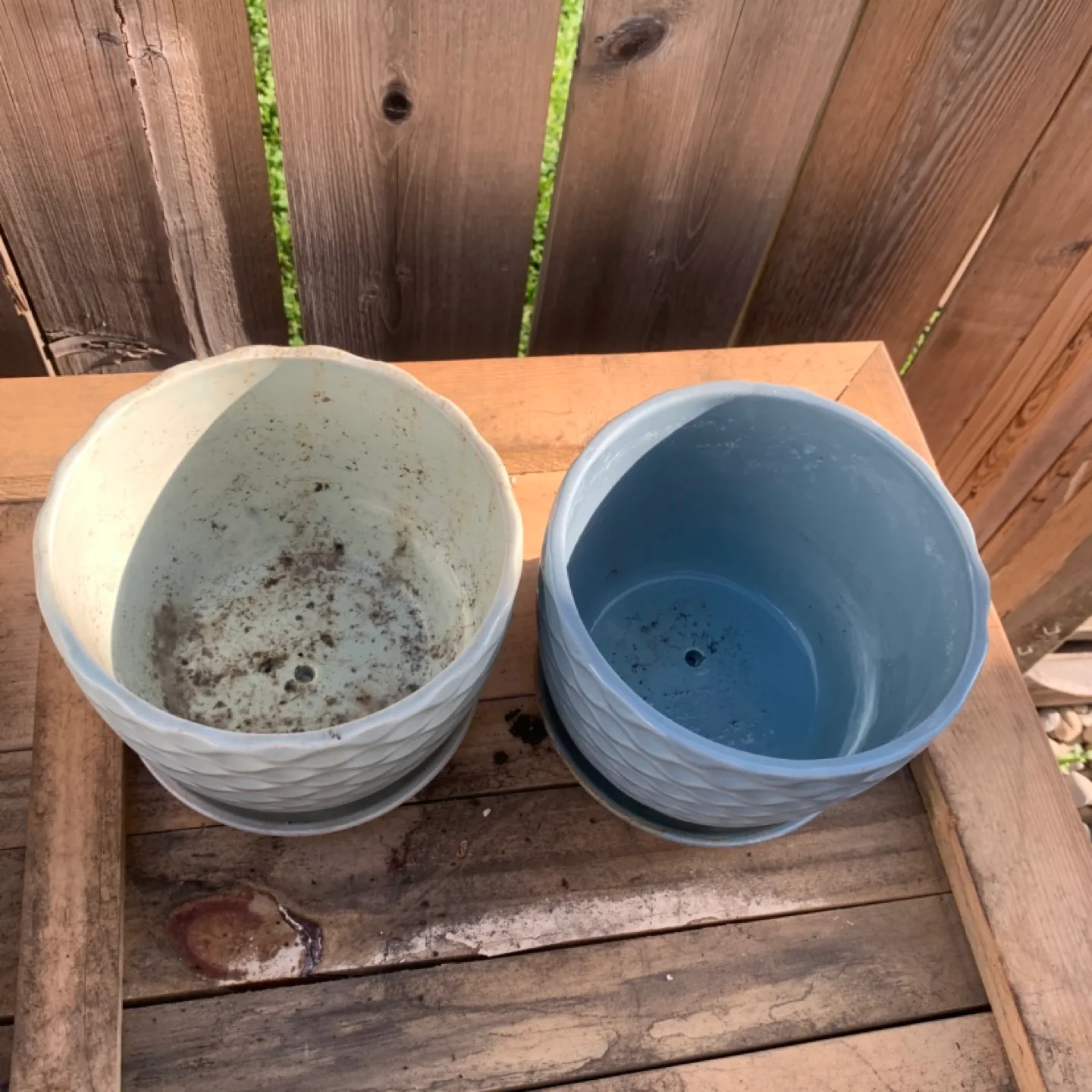 Planters - Several sizes, colours, and textures image indicator(7)