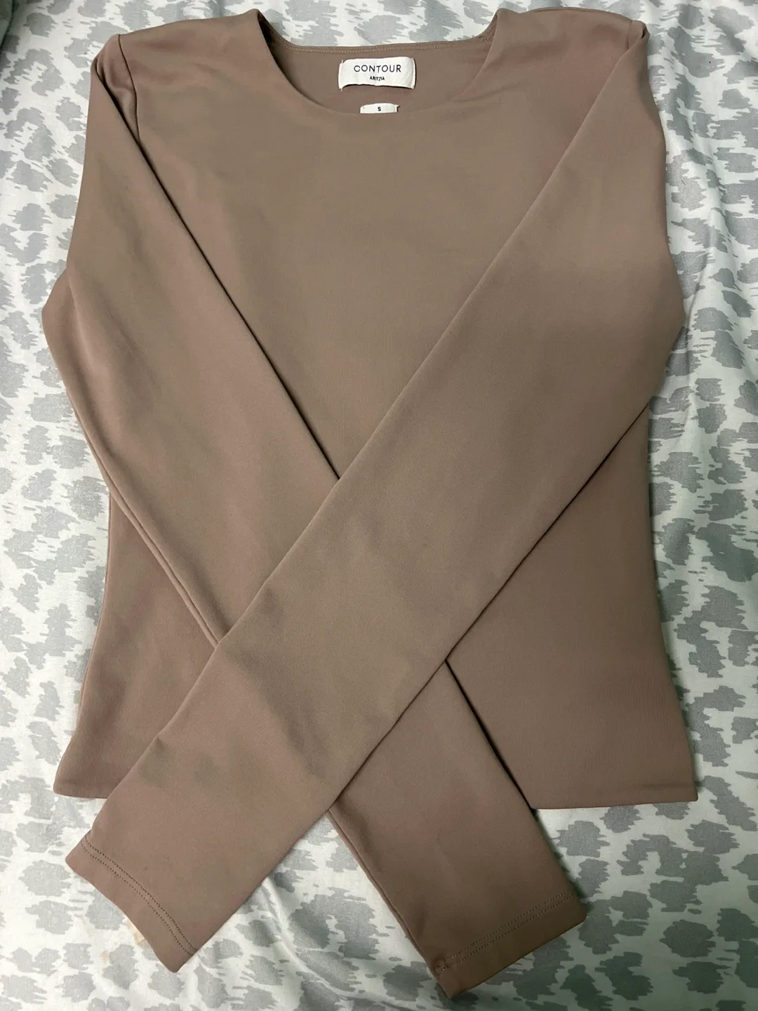 Aritzia Contour Long Sleeve Top thumbnail