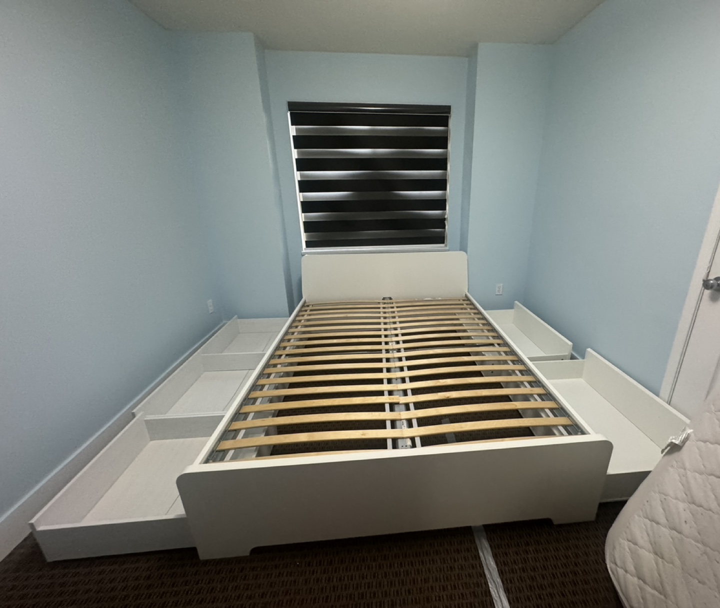 A Queen Size beautiful White Bed Frame with Storage - photo 3